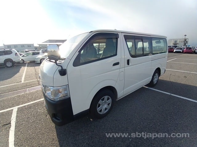 r.jpg