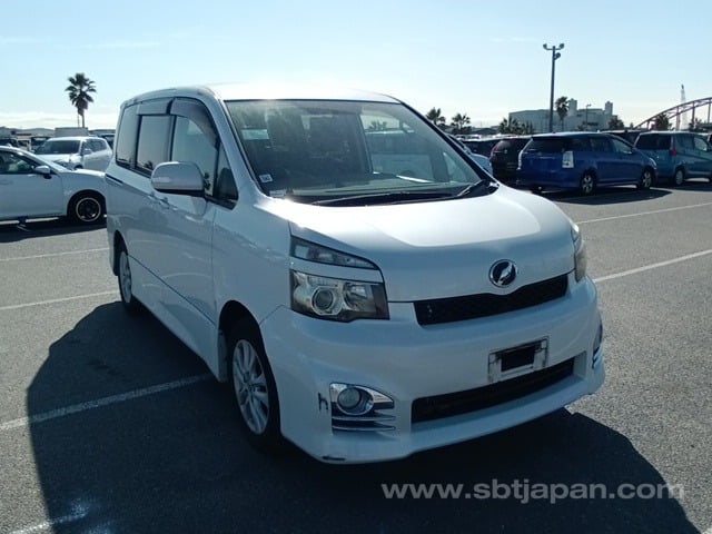 2010/9 TOYOTA VOXY ZS 92000 | SBT Japan | Stock Id:AB1379