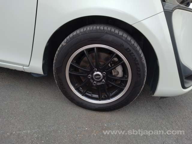 2019 TOYOTA SIENTA G CUERO