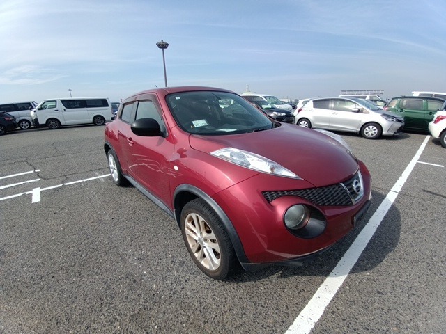 NISSAN JUKE 2011