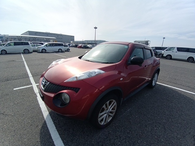 NISSAN JUKE photo 2