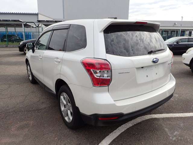 SUBARU FORESTER photo 3