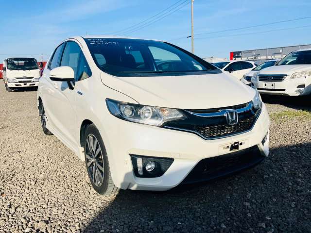 HONDA FIT HYBRID 2016