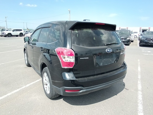 SUBARU FORESTER photo 3