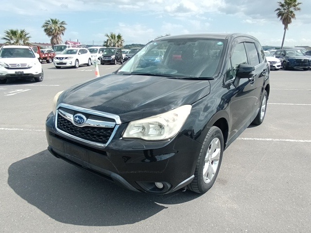 SUBARU FORESTER photo 2
