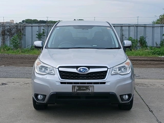 SUBARU FORESTER photo 2