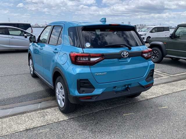 TOYOTA RAIZE photo 3