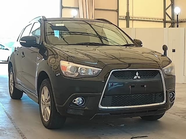 MITSUBISHI RVR 2011