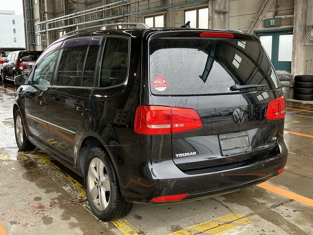 VOLKSWAGEN GOLF TOURAN photo 3