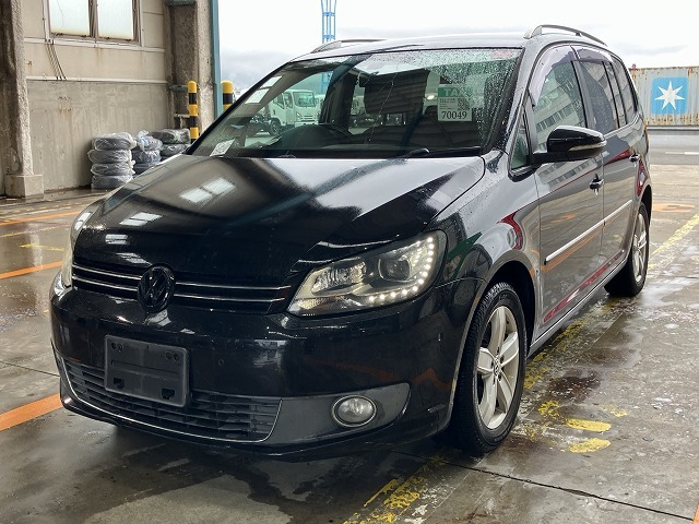 VOLKSWAGEN GOLF TOURAN photo 2
