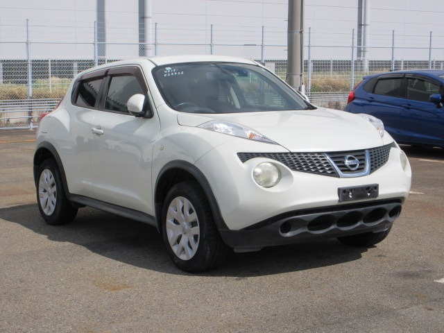 NISSAN JUKE 2011