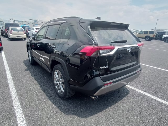 TOYOTA RAV4 photo 3