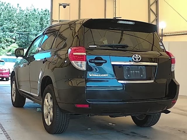 TOYOTA VANGUARD photo 3