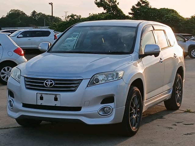 TOYOTA VANGUARD photo 3