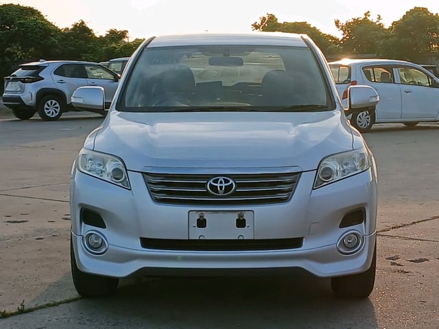 TOYOTA VANGUARD photo 2