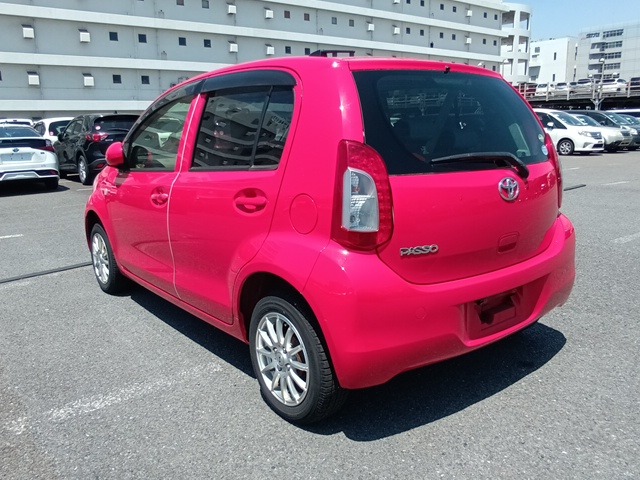 TOYOTA PASSO photo 3