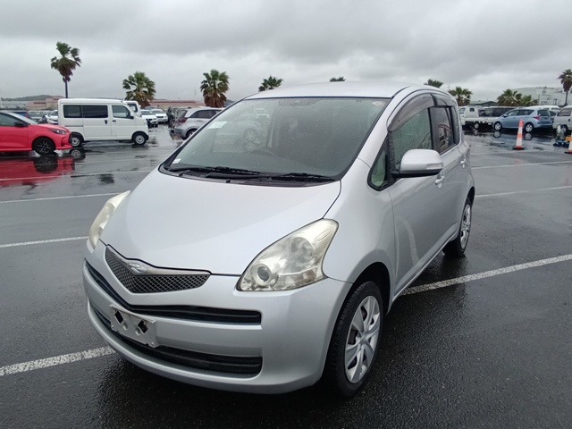 TOYOTA RACTIS photo 2