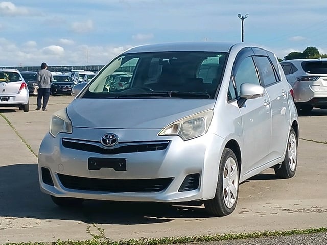 TOYOTA RACTIS photo 3