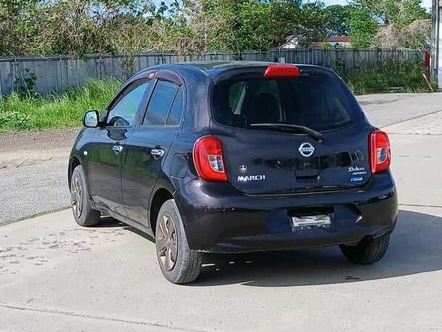NISSAN MARCH photo 3