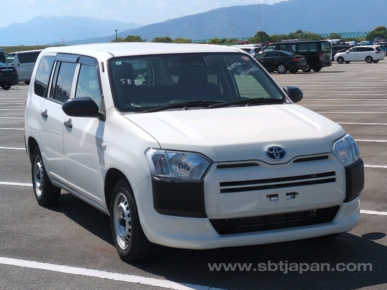 2023 Toyota Probox, photo 1 of 1