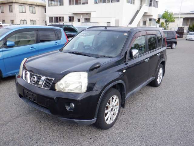 NISSAN XTRAIL photo 2