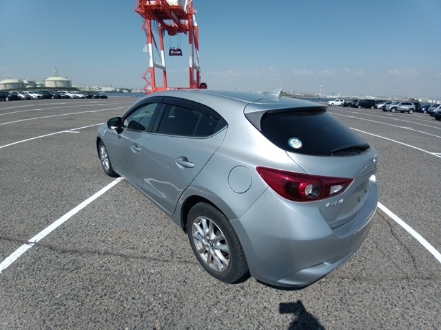 MAZDA AXELA SPORT photo 3