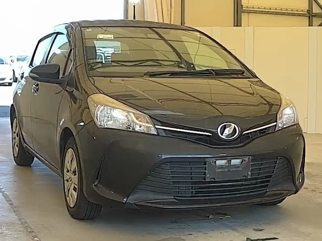 TOYOTA VITZ 2016