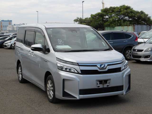 TOYOTA VOXY 2019