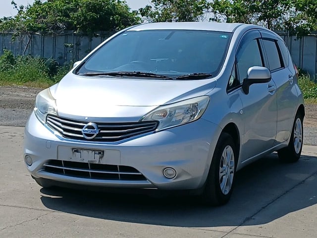 NISSAN NOTE photo 3