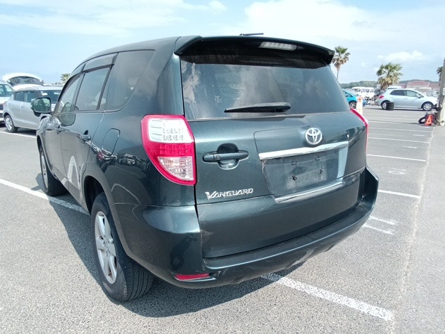 TOYOTA VANGUARD photo 3
