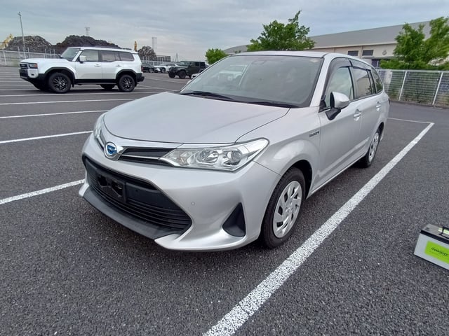 TOYOTA COROLLA FIELDER photo 2
