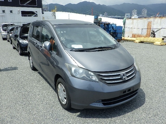 HONDA FREED 2011