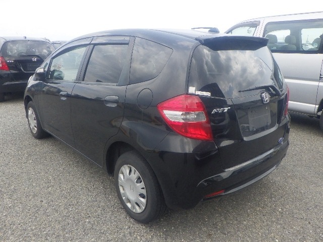HONDA FIT photo 3