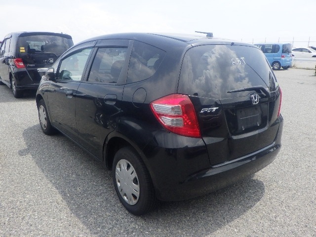 HONDA FIT photo 3