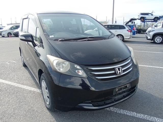 HONDA FREED 2011