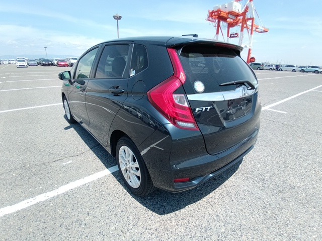 HONDA FIT HYBRID photo 3