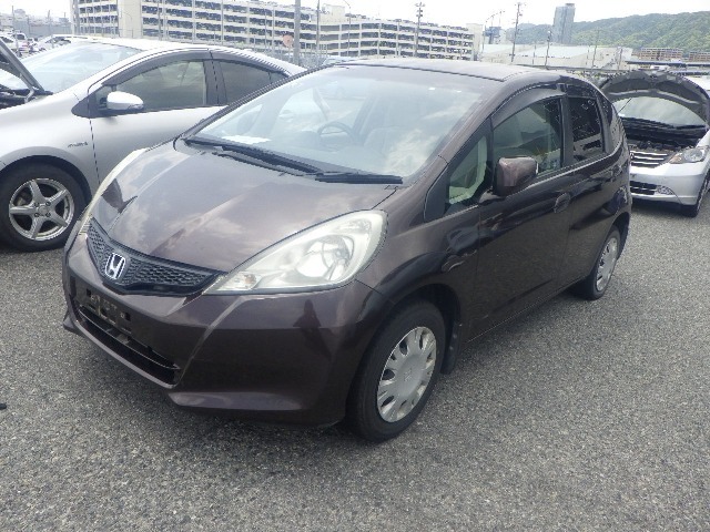 HONDA FIT photo 2