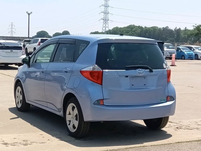 TOYOTA RACTIS photo 2