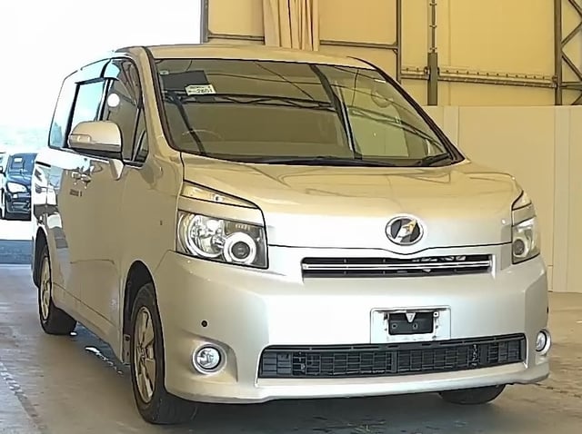 TOYOTA VOXY 2007