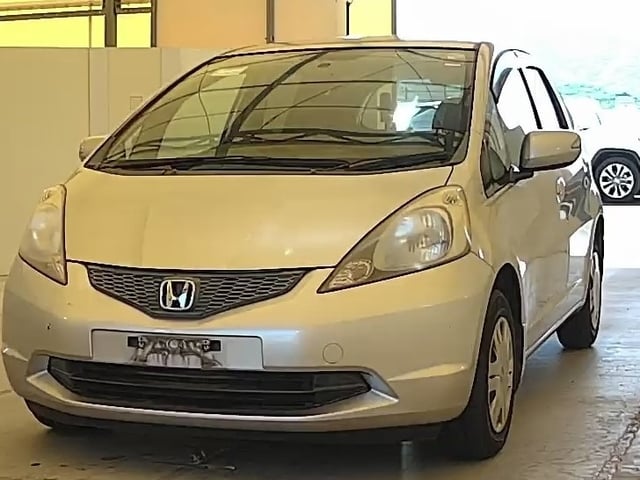 HONDA FIT photo 2