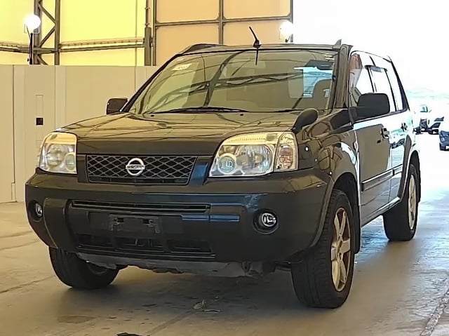 NISSAN XTRAIL photo 2