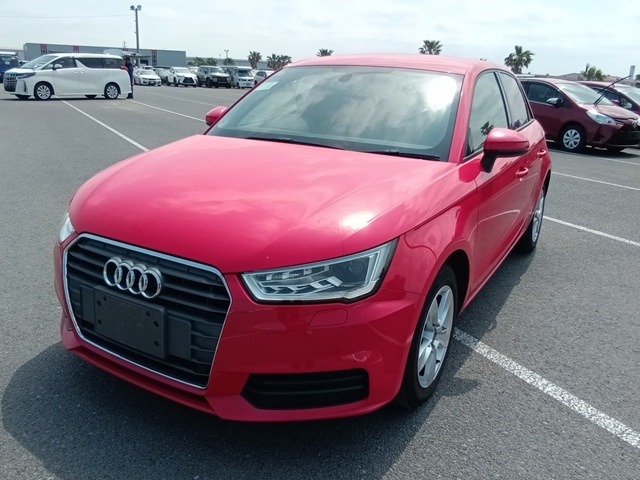 AUDI A1 SPORTBACK photo 2