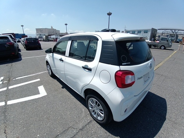 TOYOTA PASSO photo 3