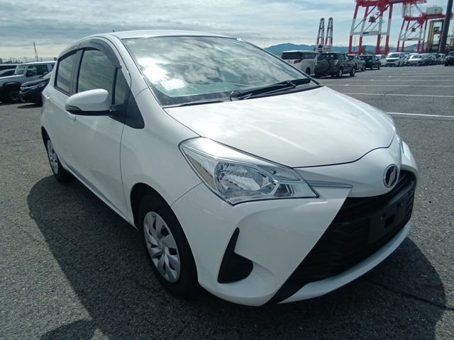 TOYOTA VITZ 2019