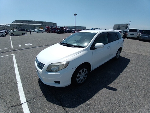 TOYOTA COROLLA FIELDER photo 2