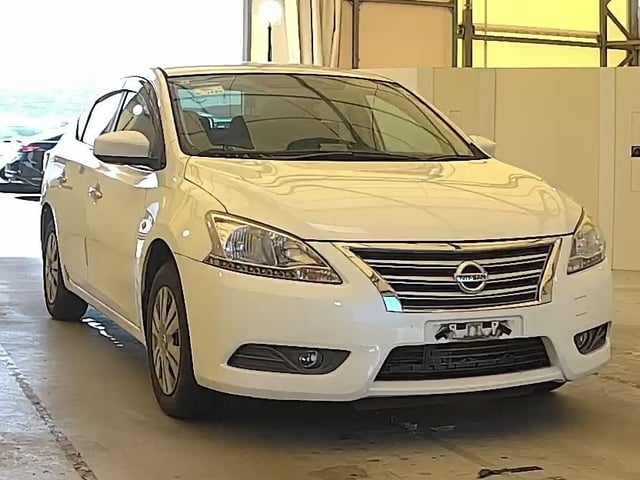 NISSAN SYLPHY 2017