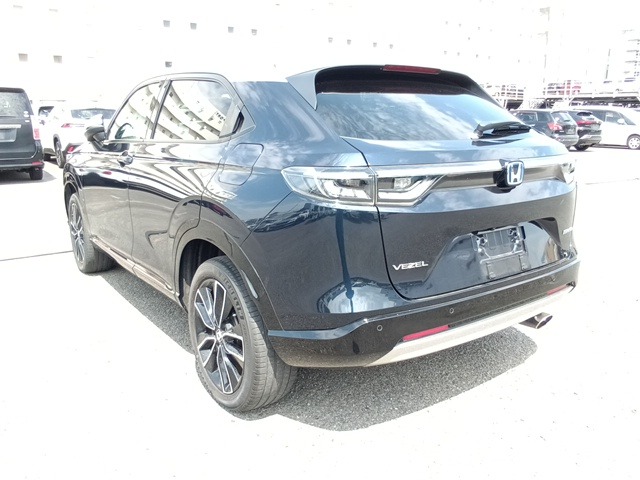 HONDA VEZEL photo 3