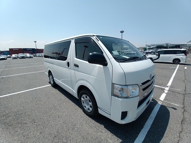 TOYOTA REGIUSACE VAN 2016