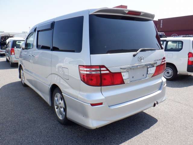 TOYOTA ALPHARD photo 3