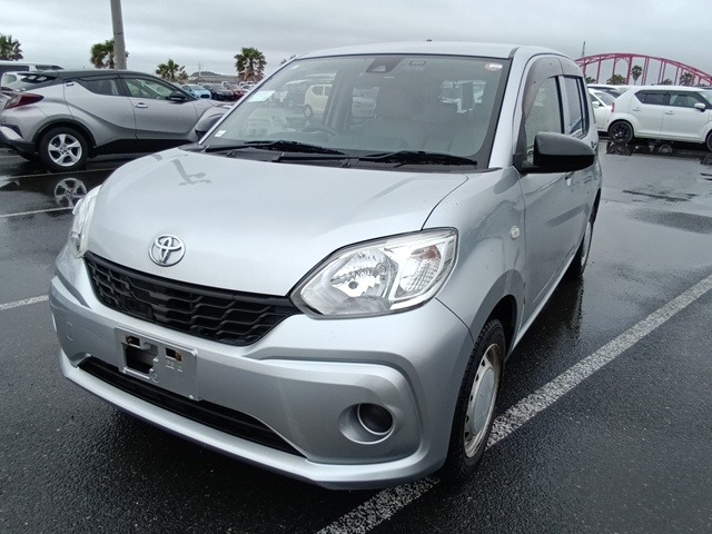 TOYOTA PASSO photo 2